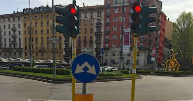 Multa per semaforo rosso valida anche con giallo ‘lampo’ Multa per semaforo rosso valida anche con giallo ‘lampo’