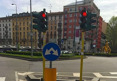 Multa per semaforo rosso valida anche con giallo ‘lampo’ Multa per semaforo rosso valida anche con giallo ‘lampo’